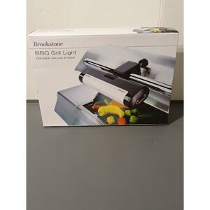 Brookstone: BBQ Grill Light